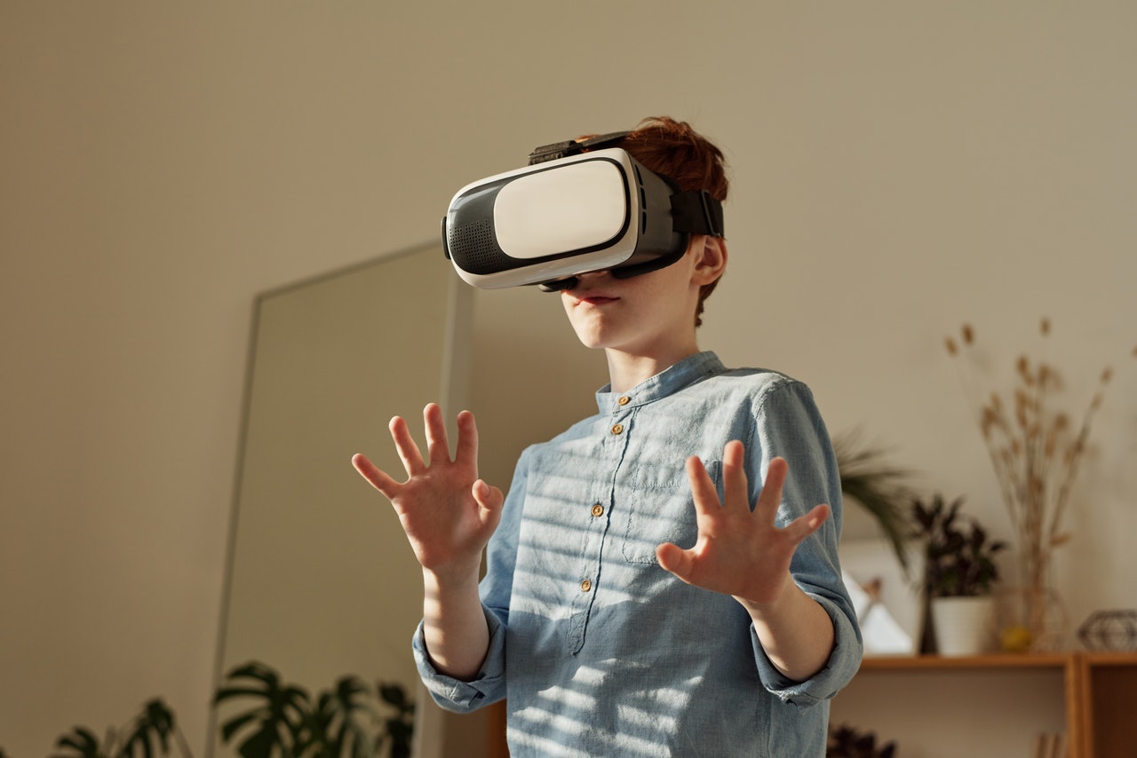 What Can Virtual Reality Bring To Schools?